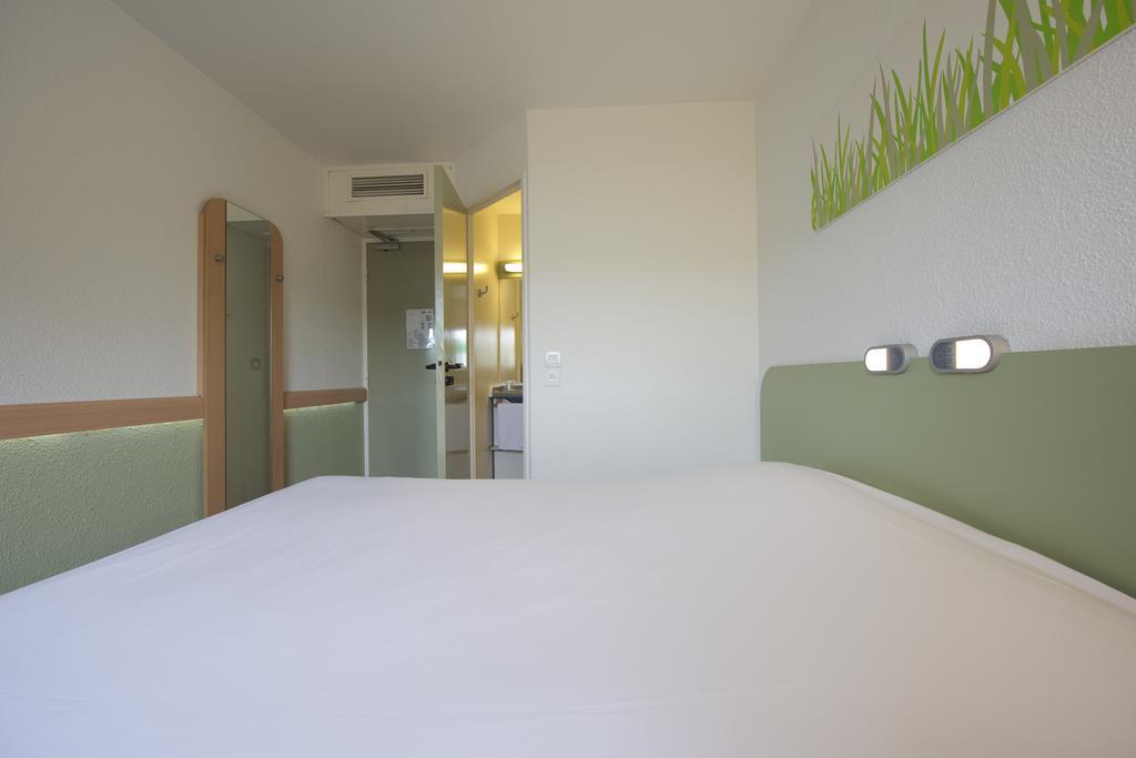 Ibis Budget Pau Lescar Δωμάτιο φωτογραφία